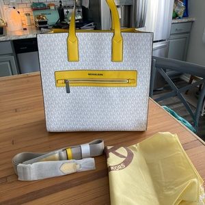 Michael Kors Kenly large tote bag